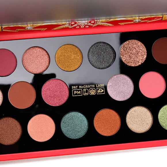 NEW Pat McGrath Labs ‘Celestial Odyssey’ MTHRSHP Mega Palette SOLD OUT - Picture 2 of 7